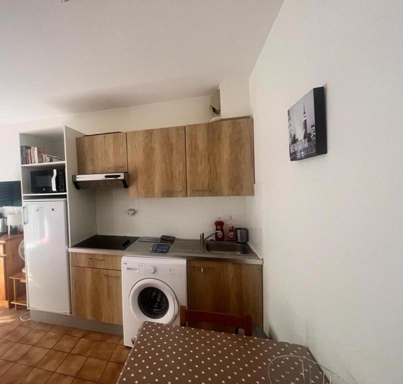 Studio Agreable De 21M2 Balaruc-les-Bains Exterior photo